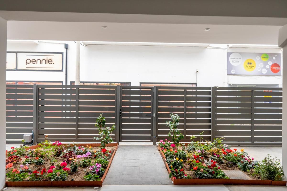 Iaira Apartment Атина Екстериор снимка