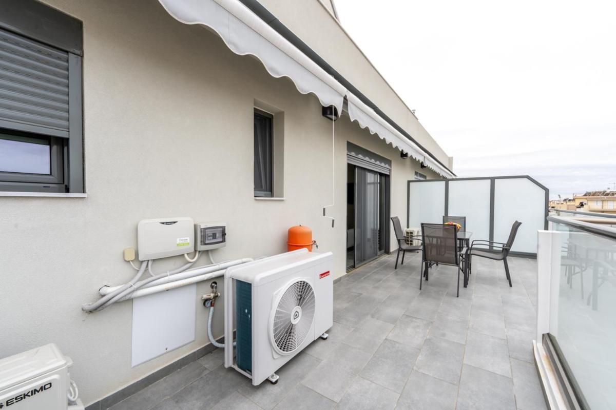 Iaira Apartment Атина Екстериор снимка