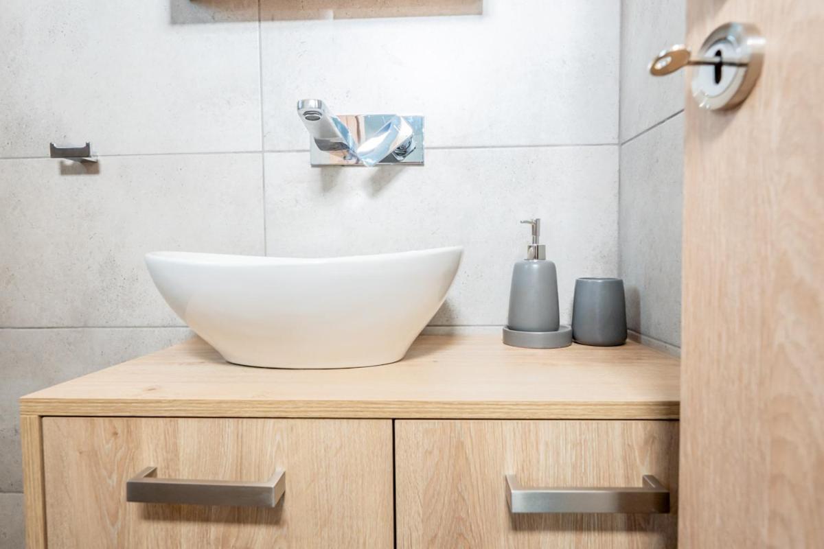 Iaira Apartment Атина Екстериор снимка