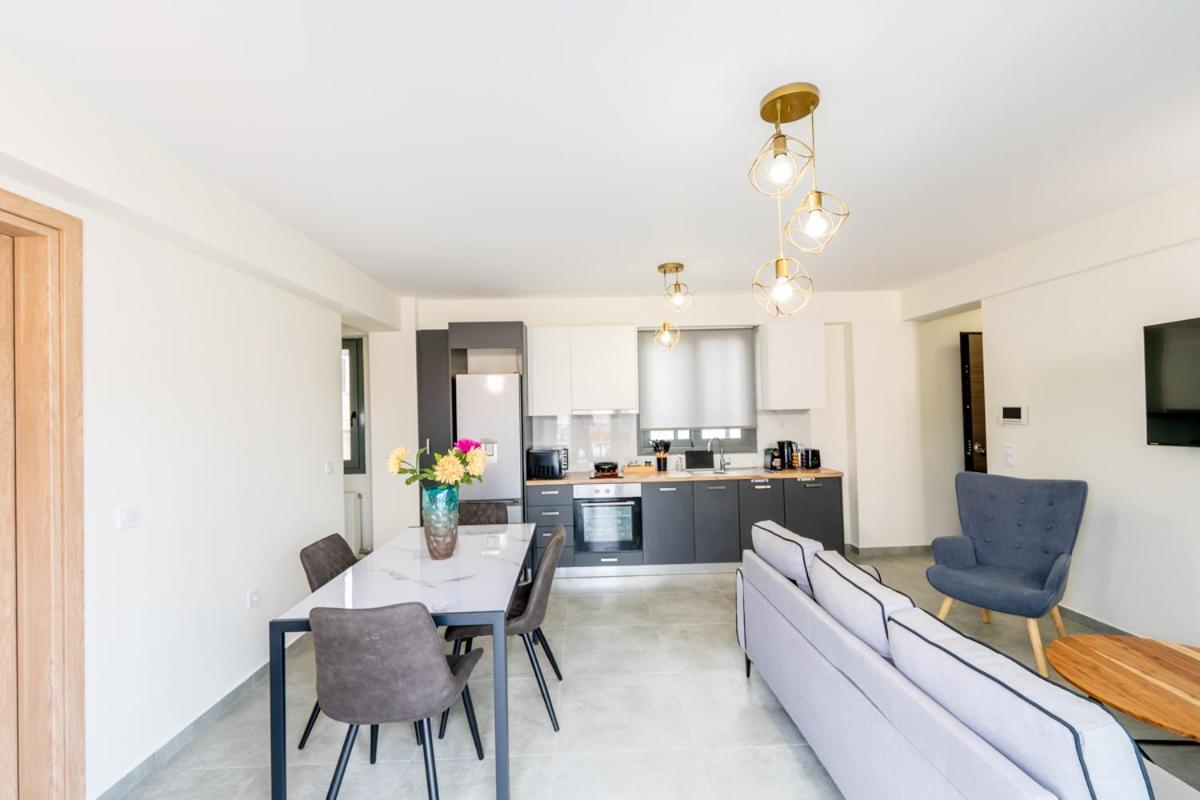 Iaira Apartment Атина Екстериор снимка