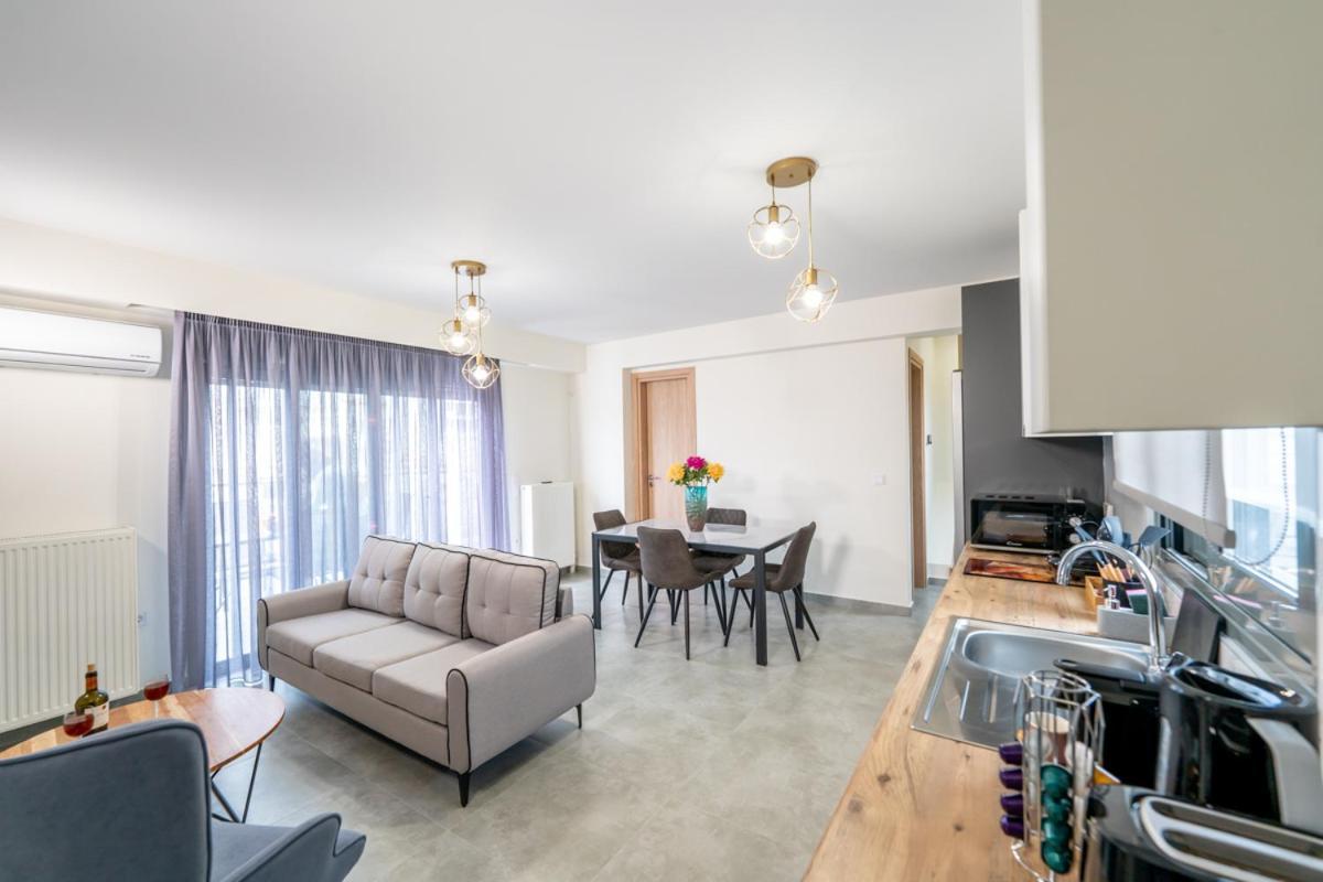 Iaira Apartment Атина Екстериор снимка
