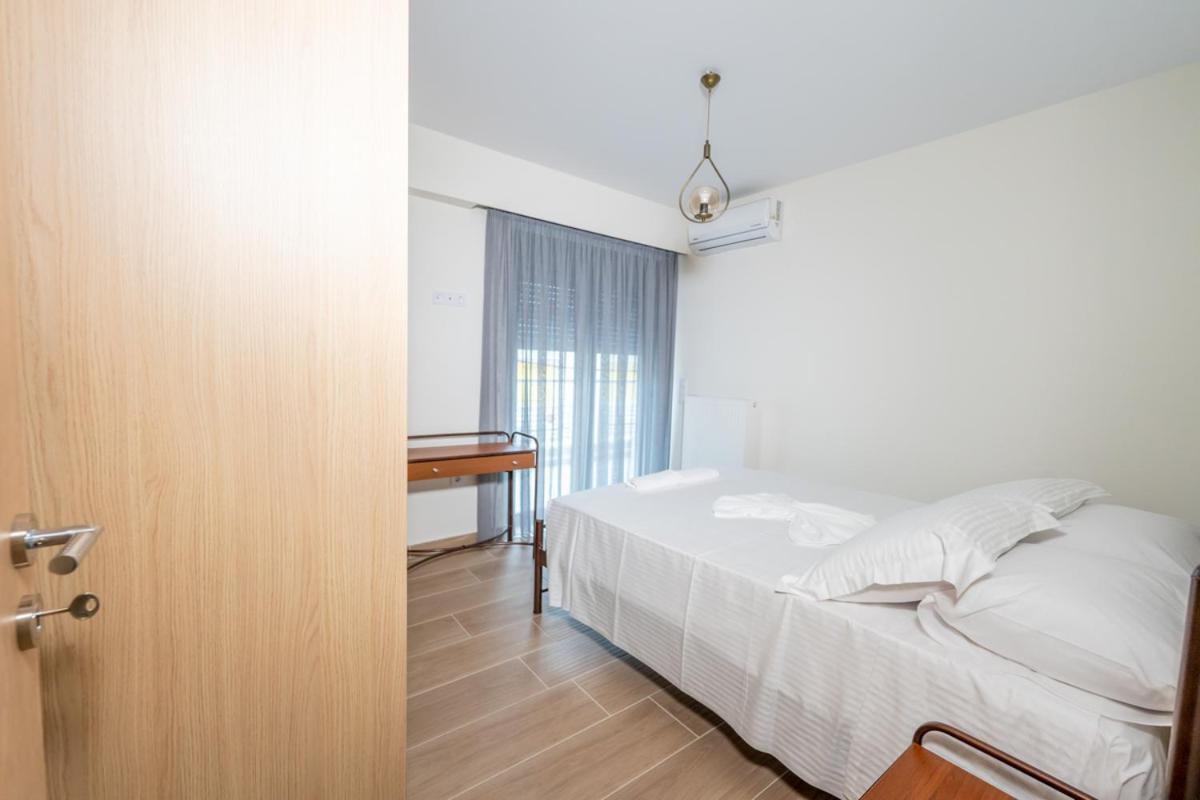 Iaira Apartment Атина Екстериор снимка