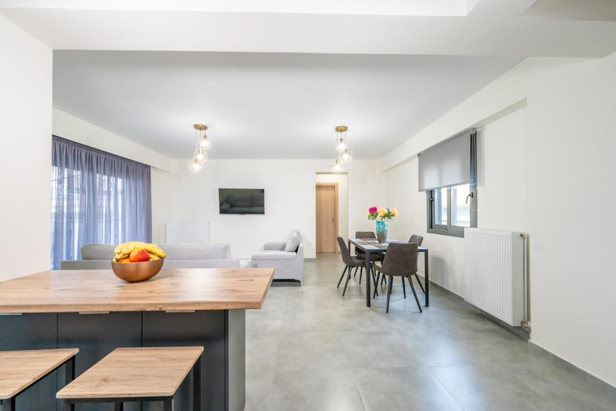 Iaira Apartment Атина Екстериор снимка