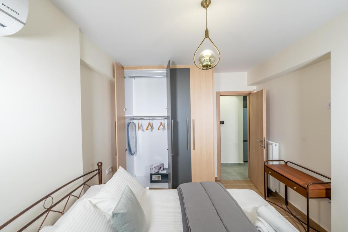 Iaira Apartment Атина Екстериор снимка
